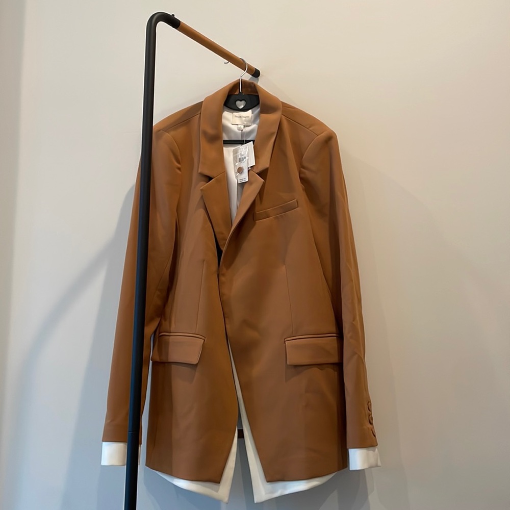 NWT never worn XL Anthro Favorite Daughter tan white blazer with extra button